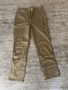 Universal Threads Women’s Khaki Cropped Pants
